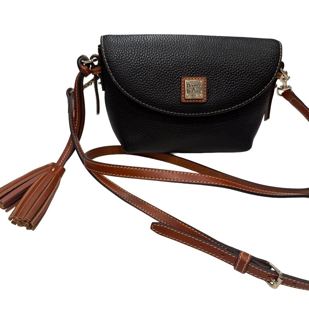 Dooney & Bourke Wexler Navy Pebbled Leather Crossbody Saddle Bag  PRISTINE!